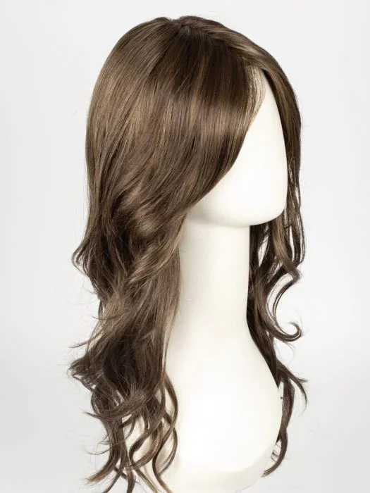 8RH14 MOUSSE CAKE | Medium Brown with 33% Medium Natural Blonde Highlights