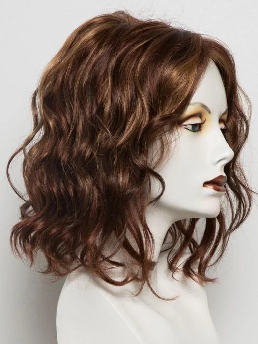 32F | Medium Red and Medium Red-Gold Blonde Blend with Medium Red Nape