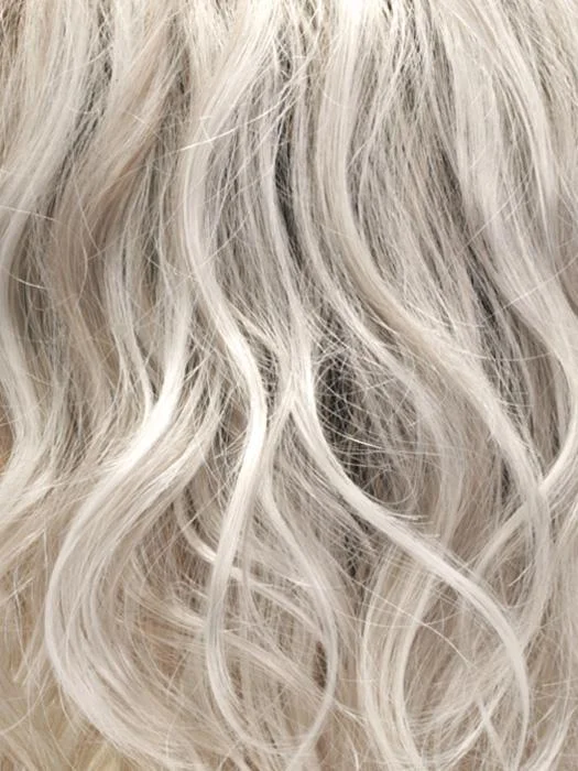 SILVERSUNRT8 | Iced Blonde with Soft Sand & Golden Brown Roots