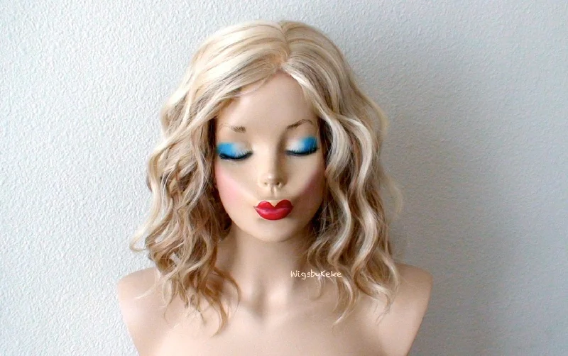 16"" Lace Front Blonde Brown Ombre Short Wavy Hairstyle Wig.